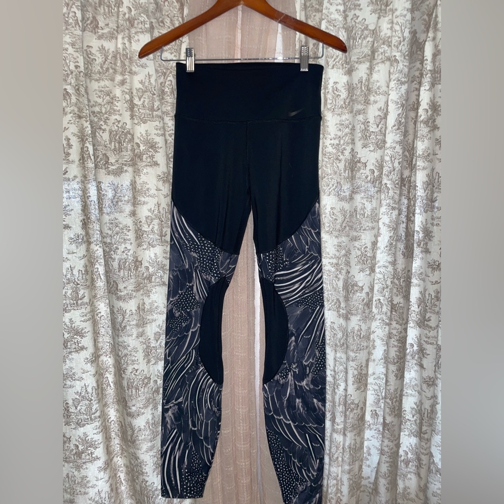 Nike Dri-Fit black leggings work out pants